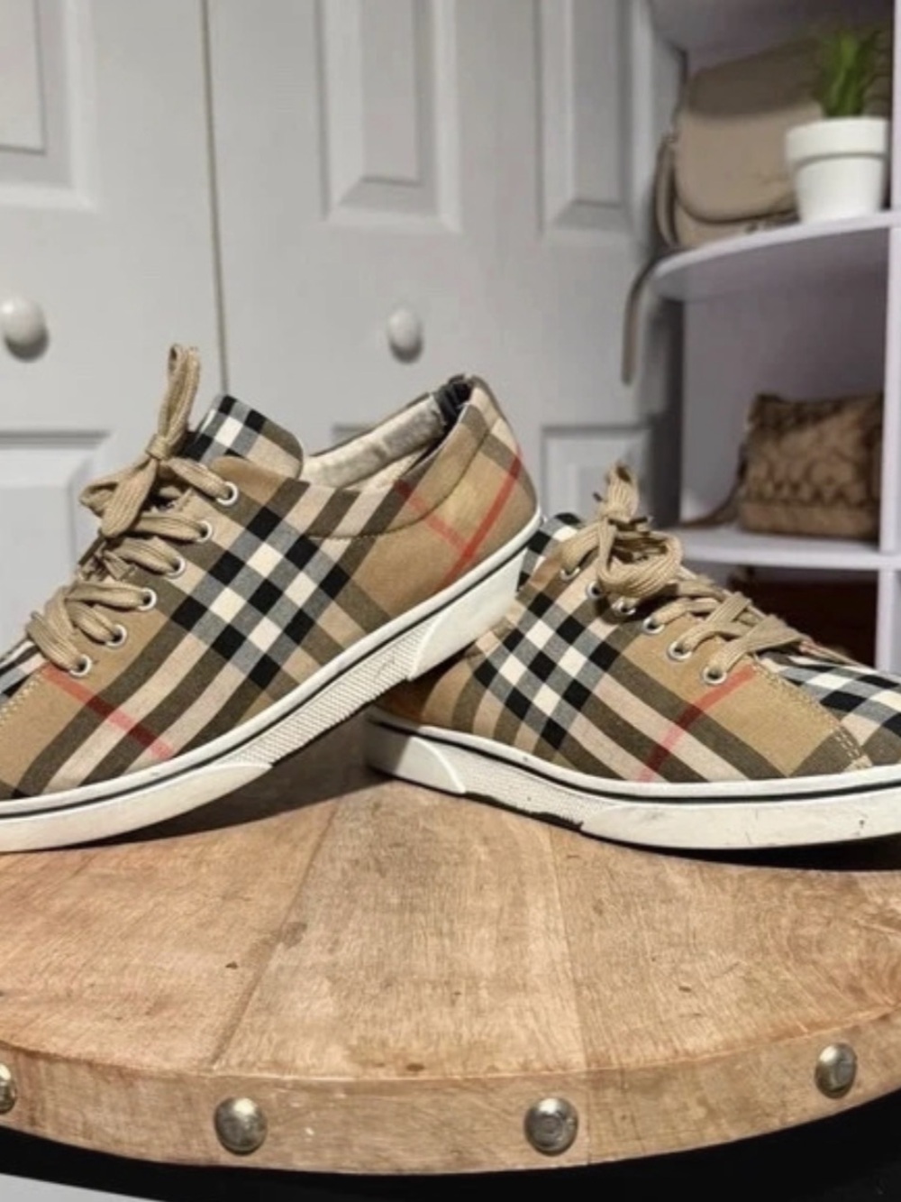 Burberry Vintage Check Plaid Low Top Sneakers Size 6 (fits like a woman’s 7.5) - Picture 9 of 15